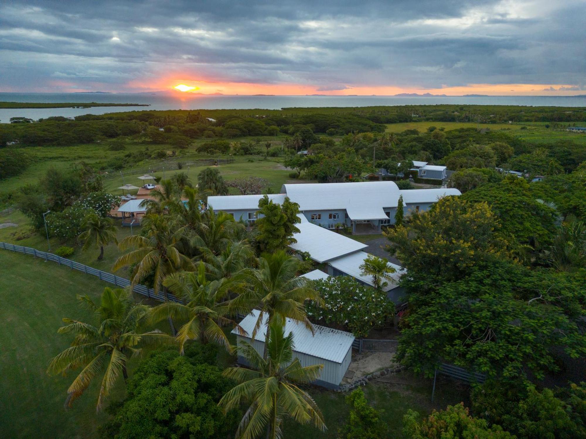 Paradis Sur Terre 6 Bedroom Dual Villas With Pools And Views Lauwaki Esterno foto